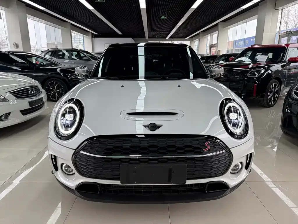 MINI Clubman — фото 9