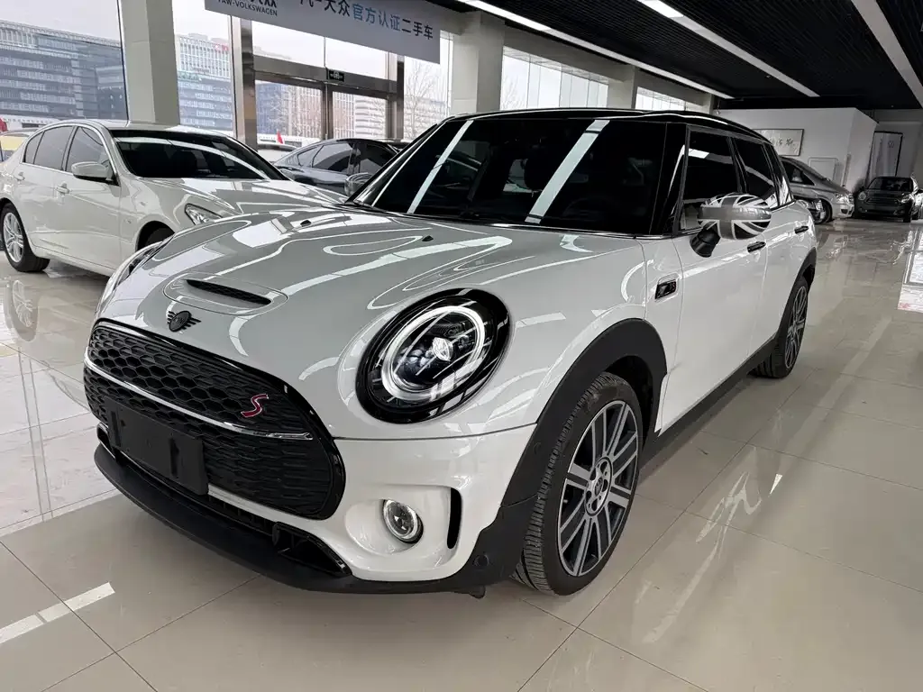 MINI Clubman — фото 8