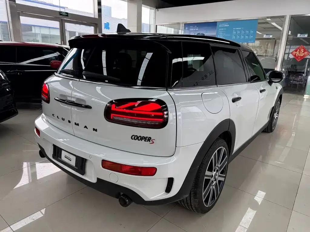 MINI Clubman — фото 7