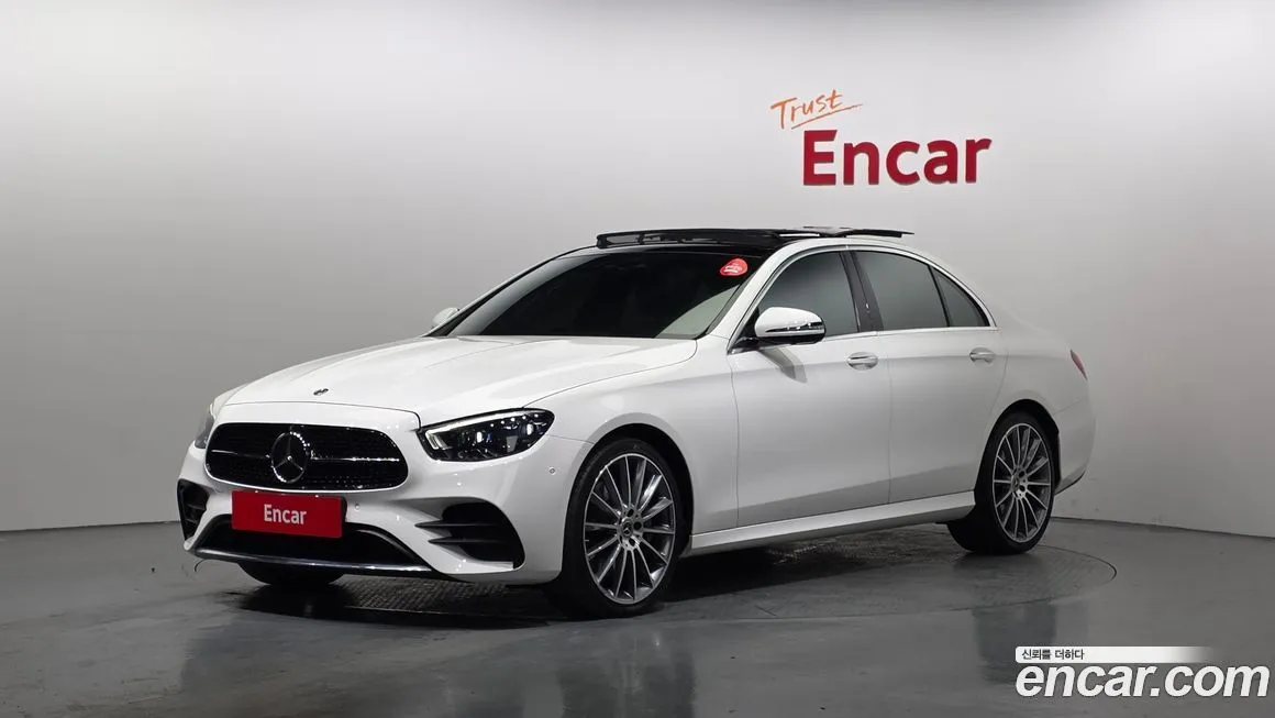 Mercedes-Benz E-Class — фото 1