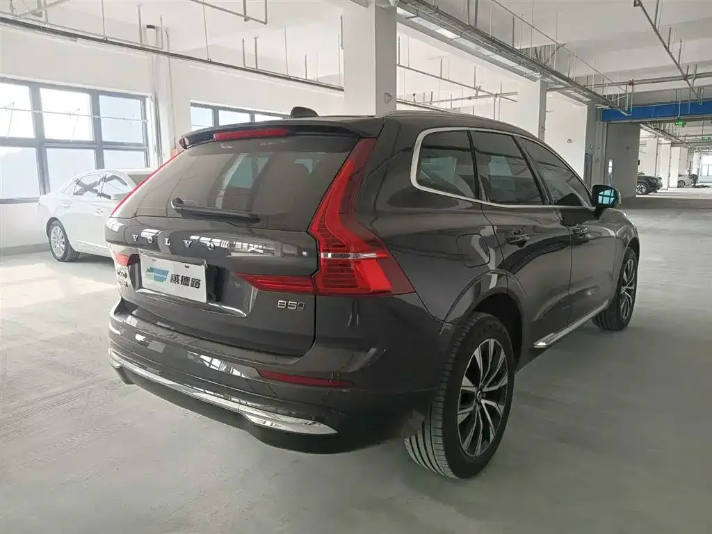 Volvo XC60 — фото 3