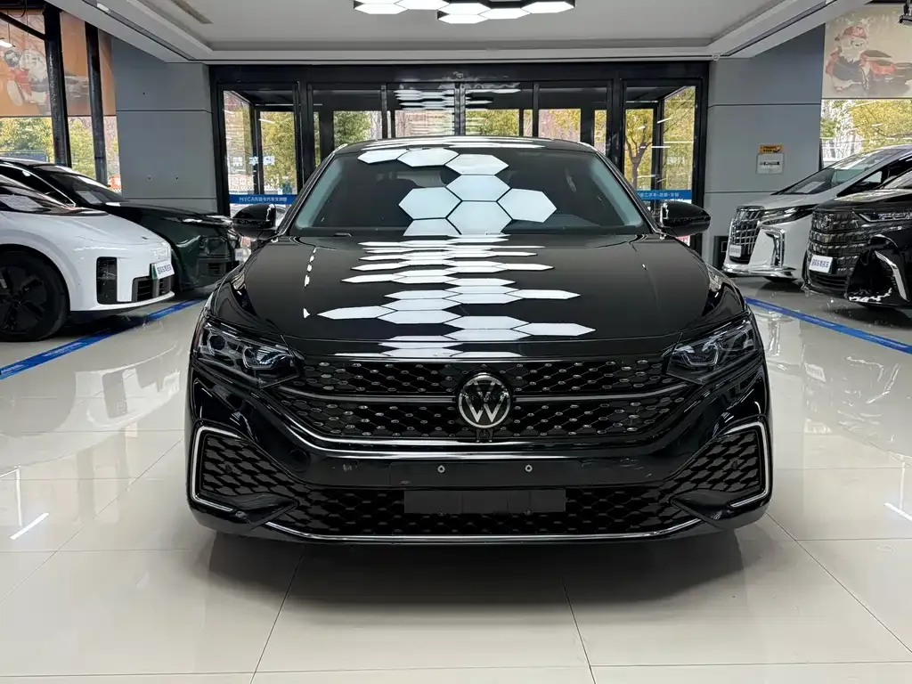 Volkswagen Passat — фото 4