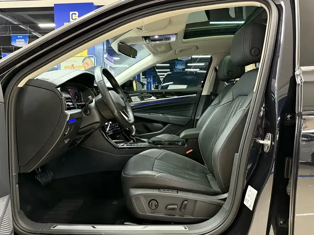 Volkswagen Passat — фото 10