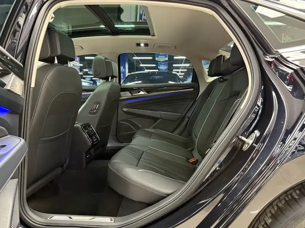 Volkswagen Passat — фото 3