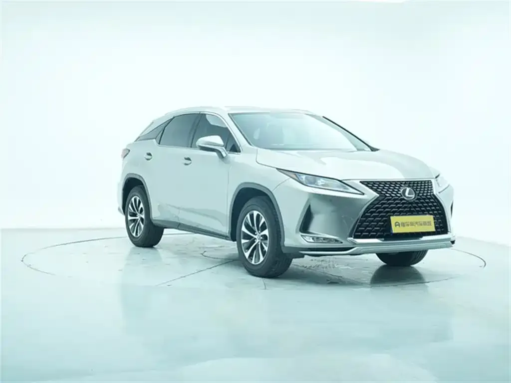 Lexus RX — фото 8