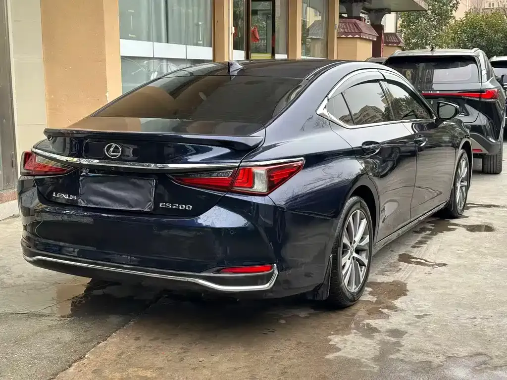 Lexus ES — фото 9