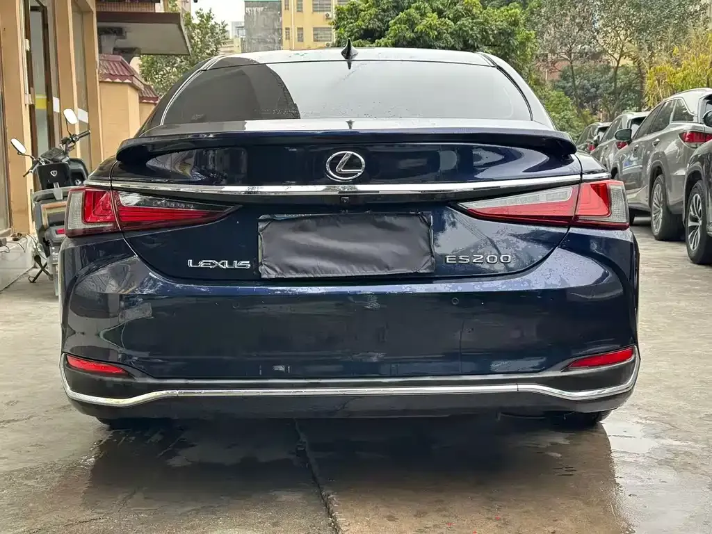 Lexus ES — фото 6