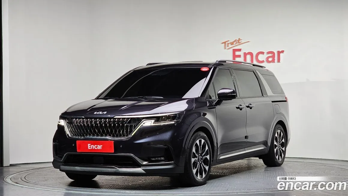 Kia Carnival — фото 1