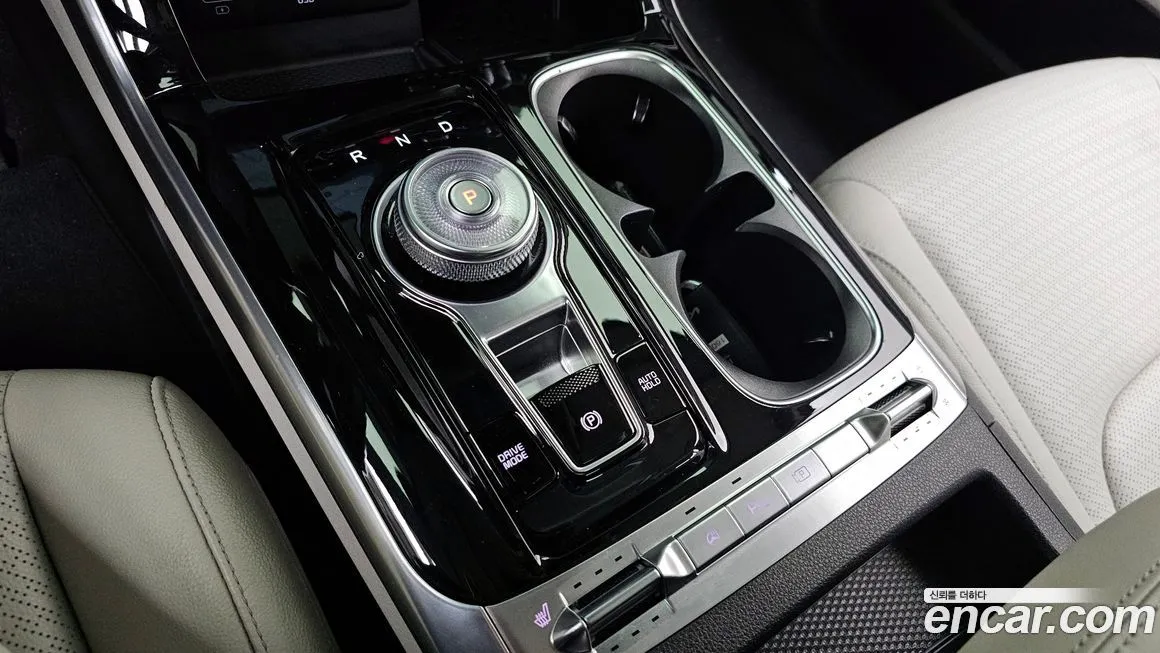 Kia Carnival — фото 10