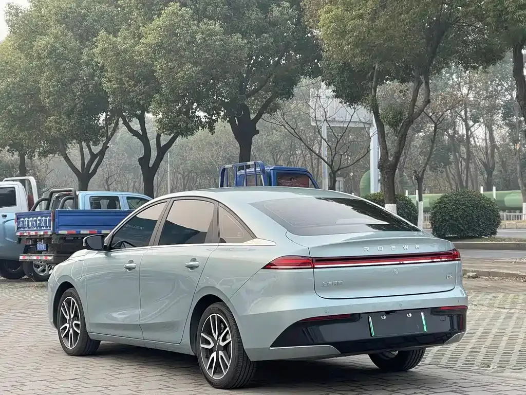 Roewe D6 — фото 7