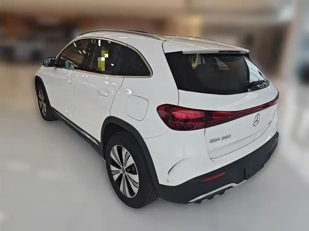 Mercedes-Benz EQA — фото 3