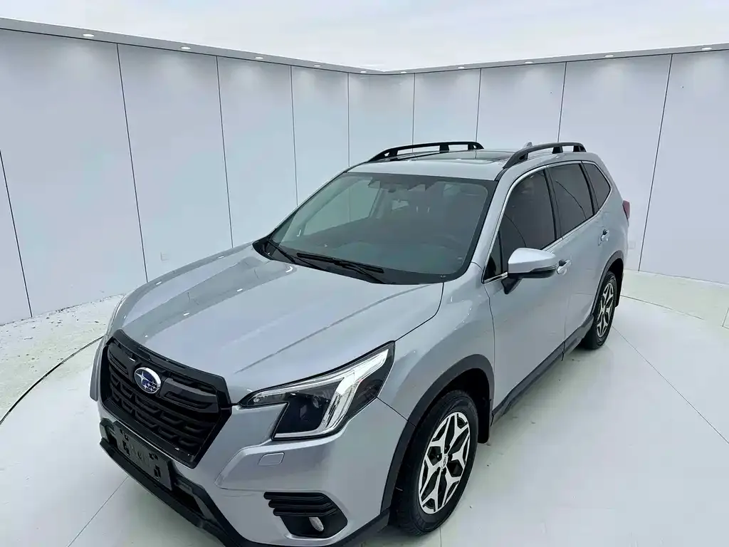 Subaru Forester — фото 1
