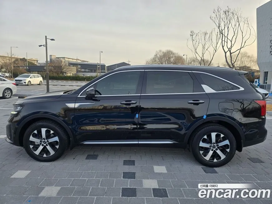 Kia Sorento — фото 9