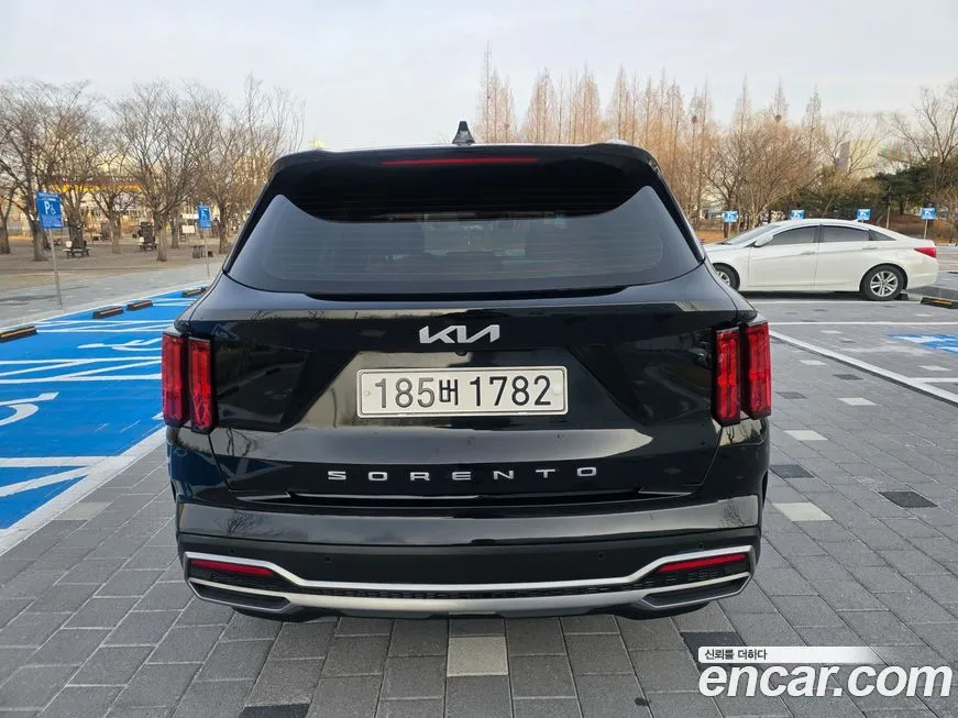Kia Sorento — фото 6