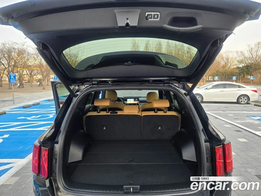 Kia Sorento — фото 10