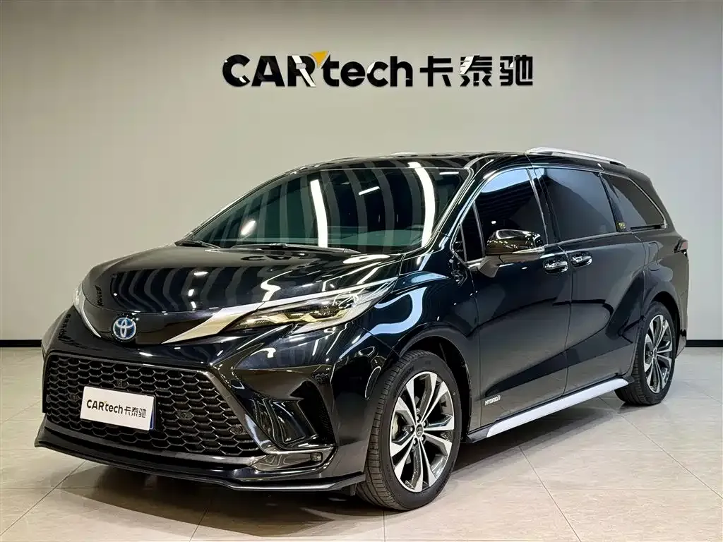 Toyota Granvia — фото 1