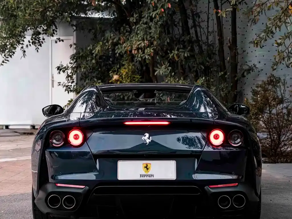 Ferrari 812 — фото 3