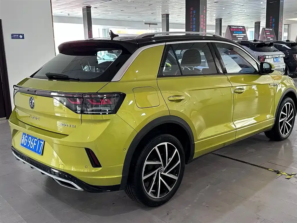 Volkswagen T-Roc — фото 7