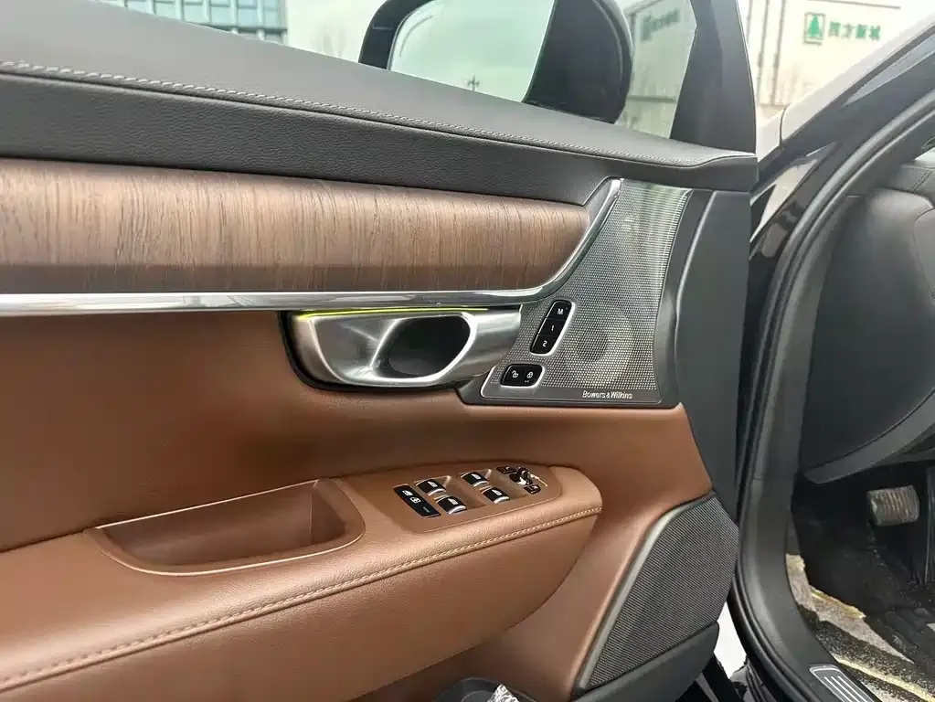 Volvo S90 — фото 4