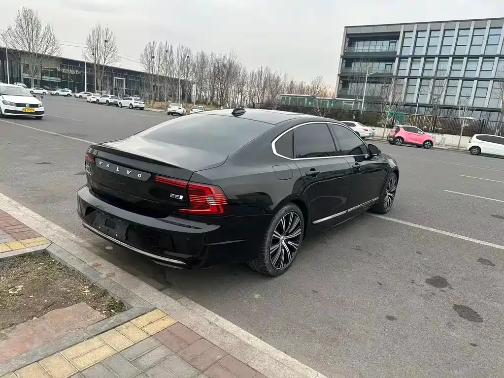 Volvo S90 — фото 9