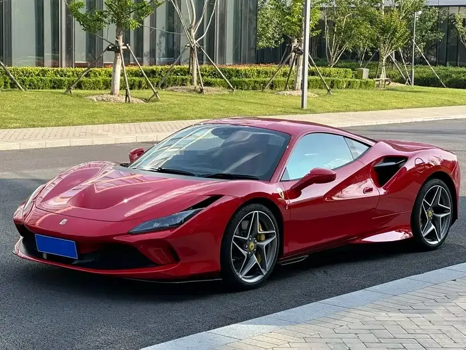 Ferrari F8 — фото 1