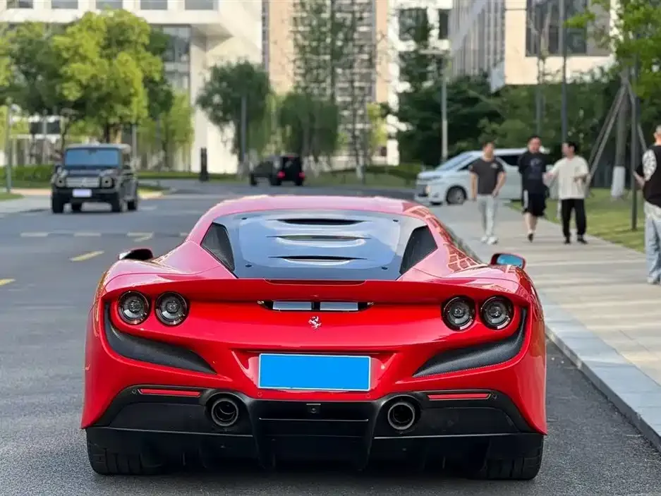 Ferrari F8 — фото 7