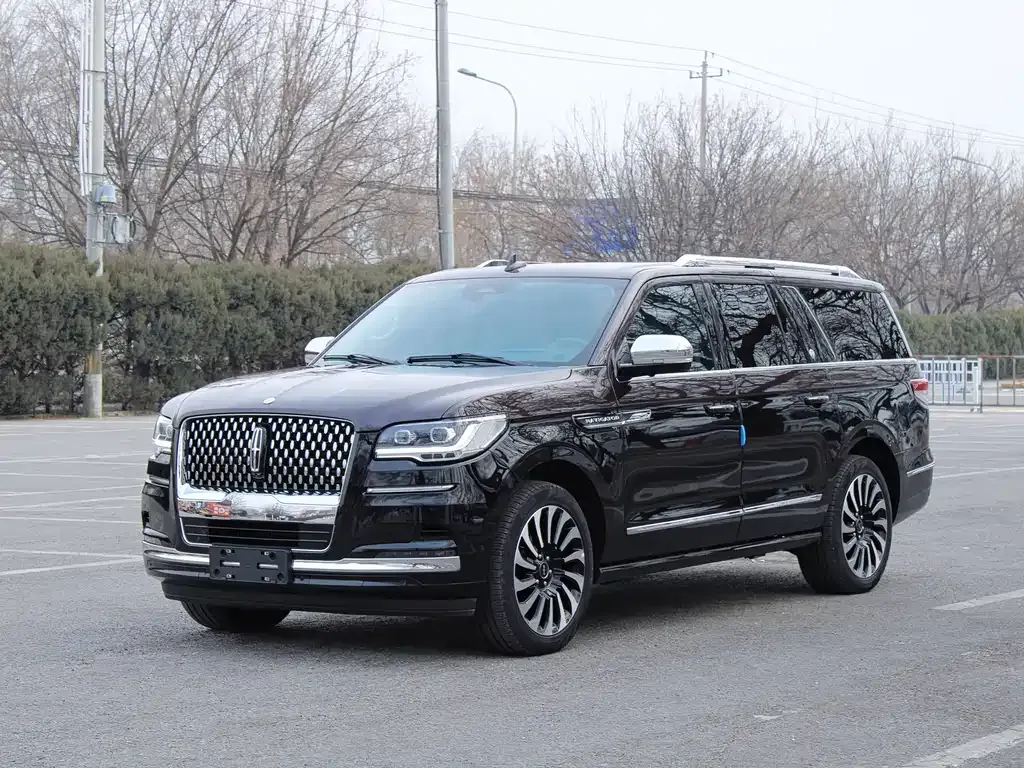 Lincoln Navigator One — фото 1