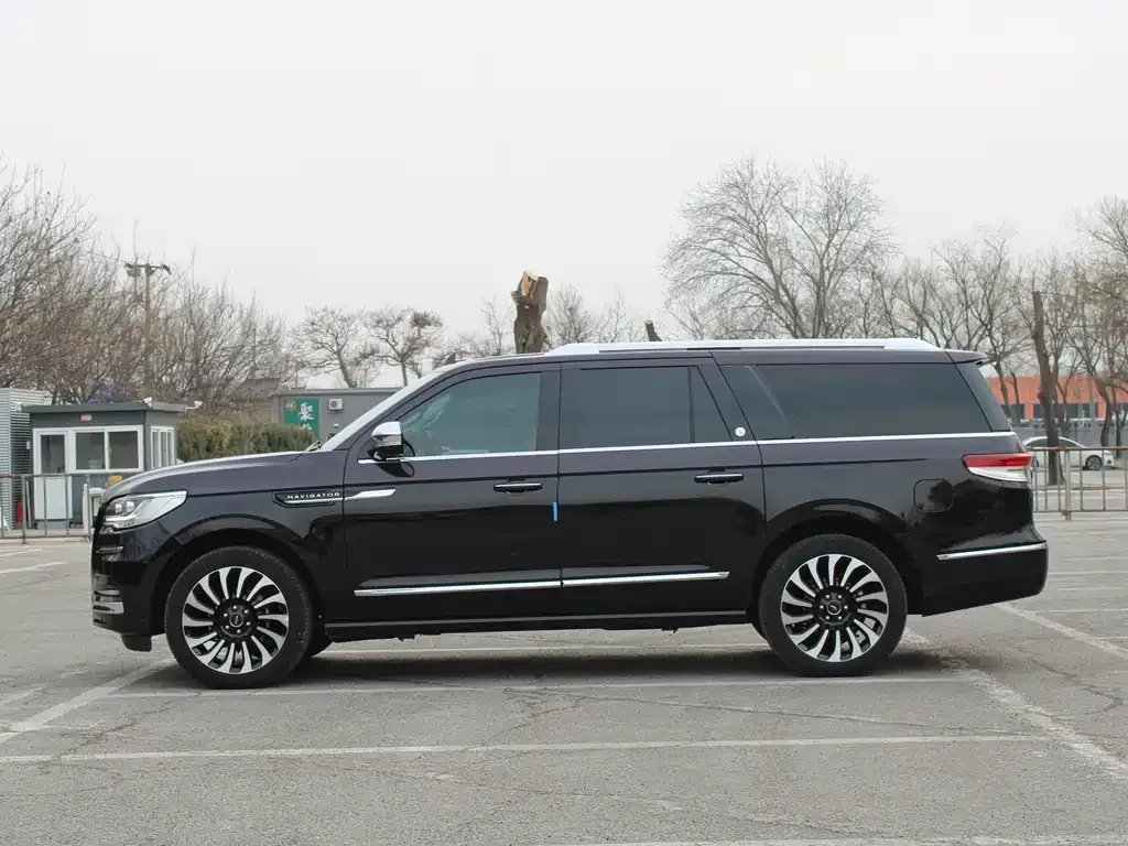 Lincoln Navigator One — фото 4