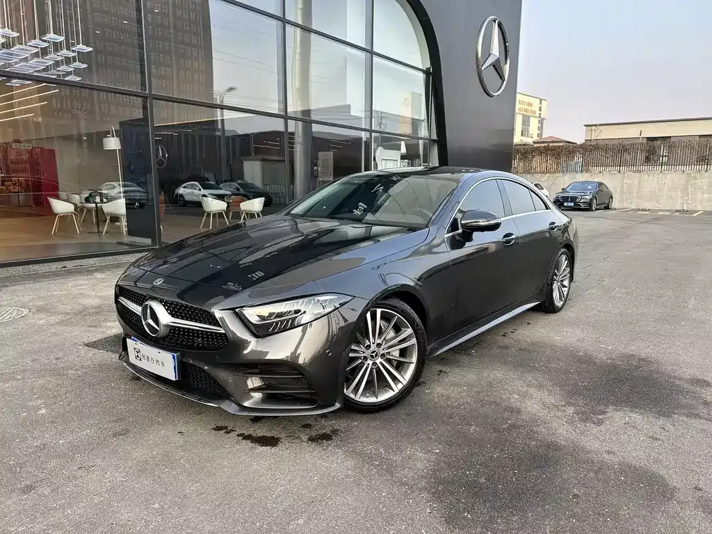 Mercedes-Benz CLS — фото 1