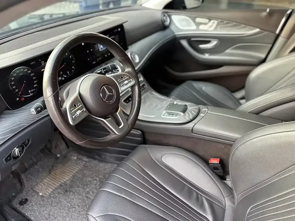 Mercedes-Benz CLS — фото 4