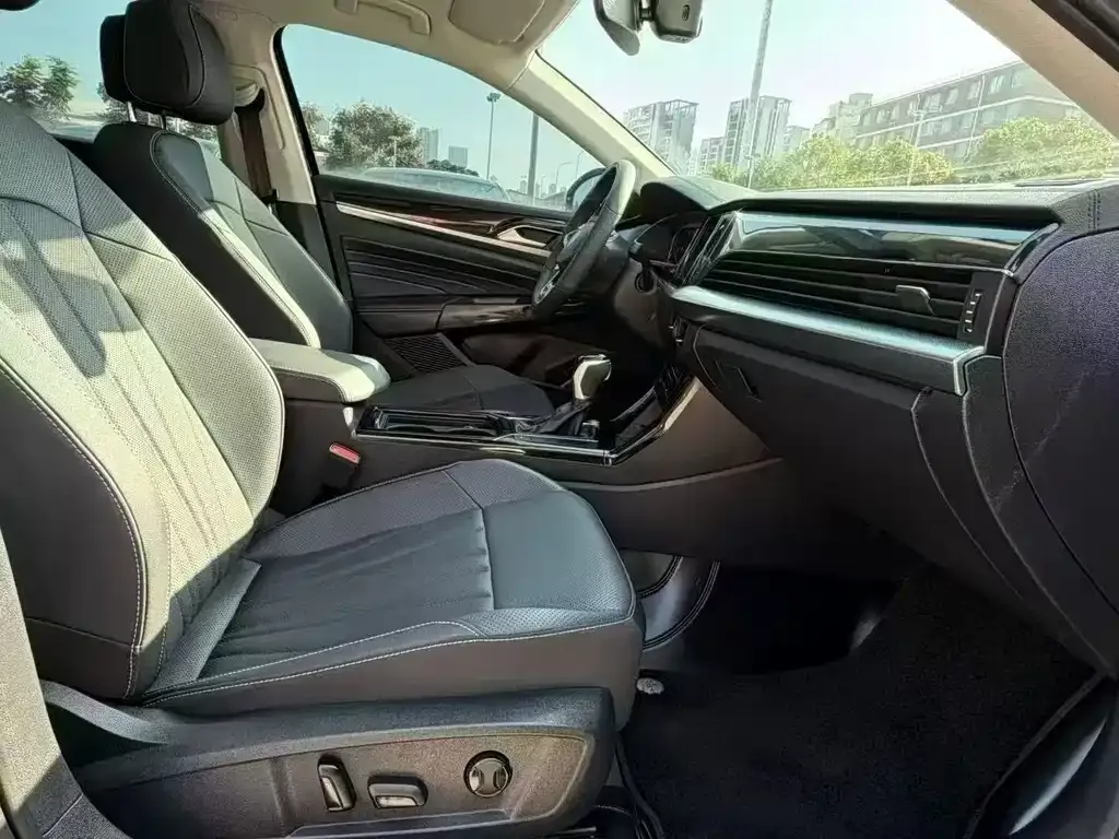 Volkswagen Passat — фото 2