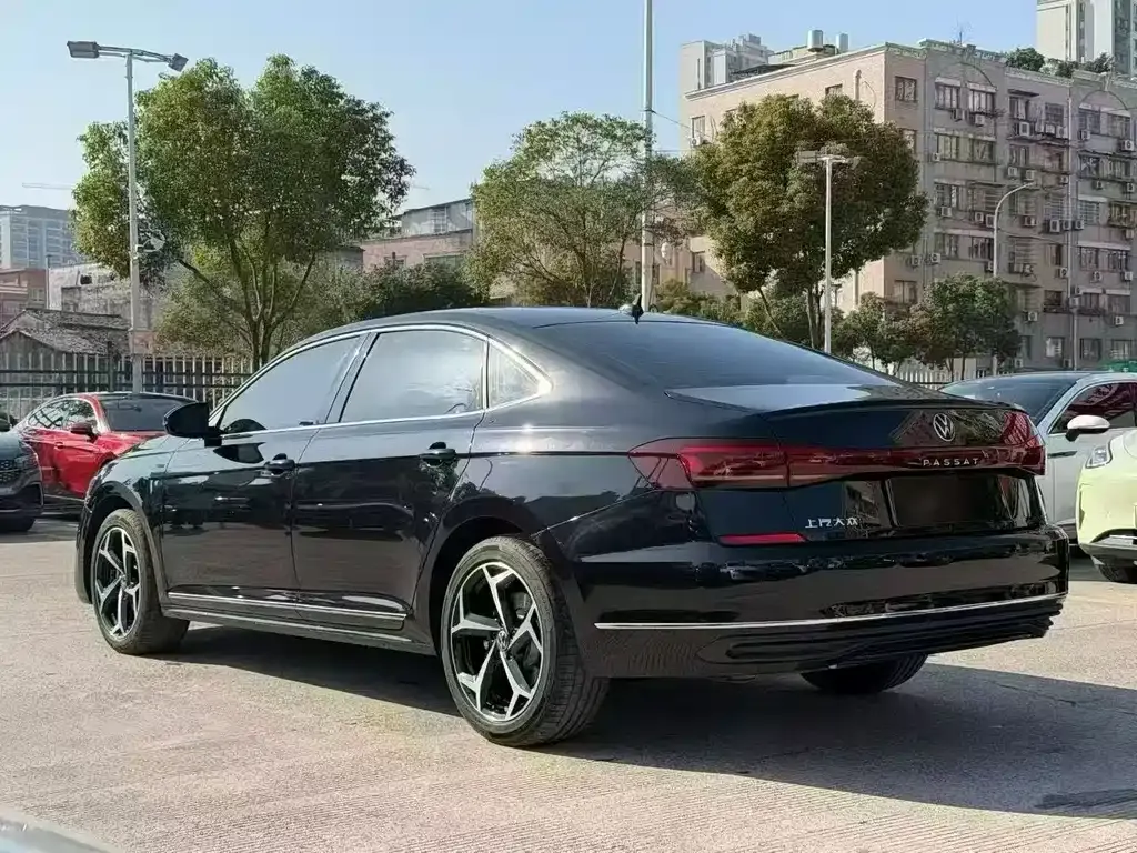 Volkswagen Passat — фото 4