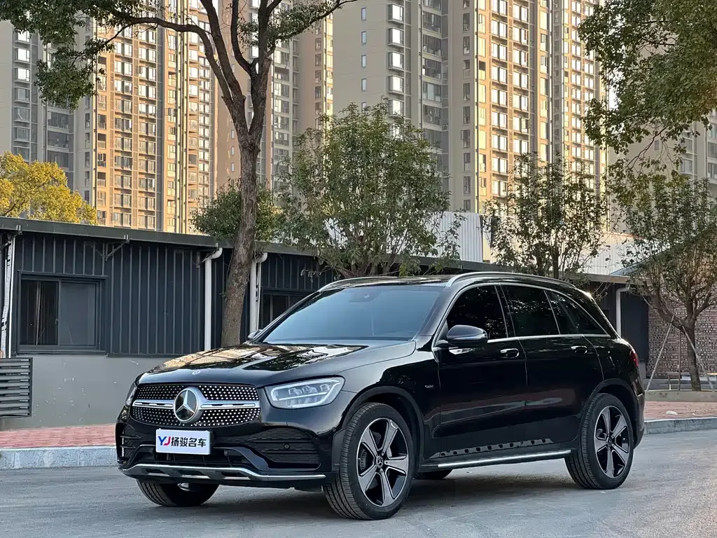 Mercedes-Benz GLC — фото 1