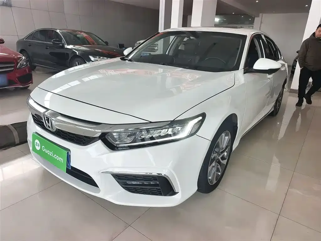 Honda Inspire — фото 1