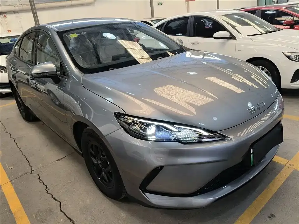 BYD Seal 05 DM-i — фото 7