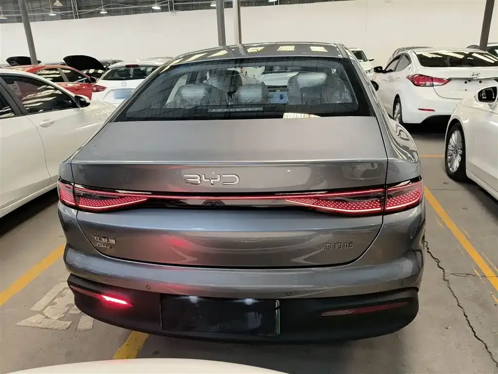 BYD Seal 05 DM-i — фото 3