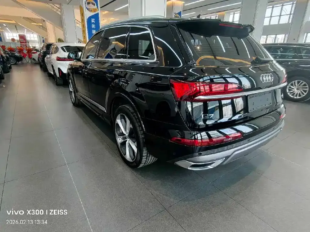 Audi Q7 — фото 5