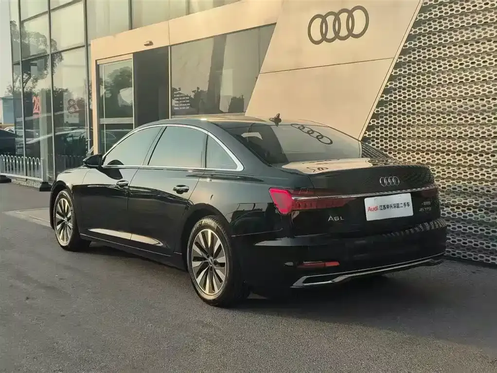 Audi A6L — фото 8