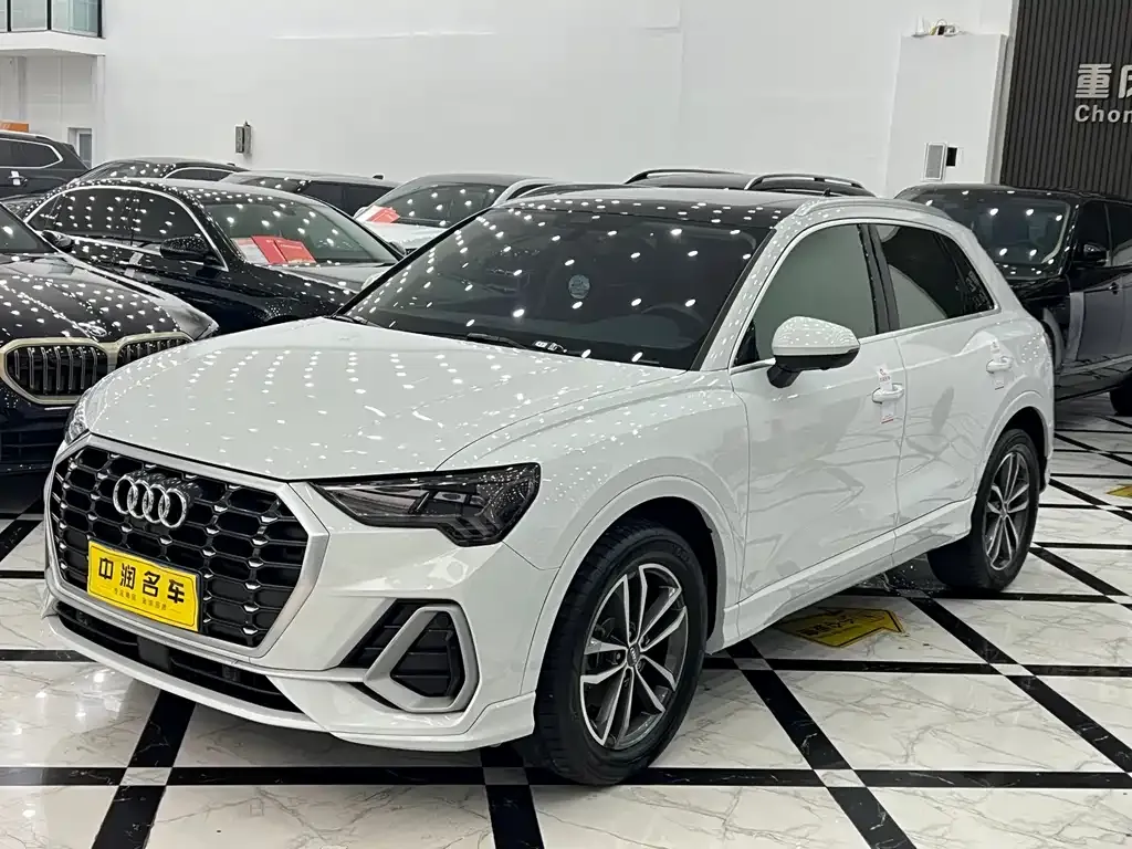 Audi Q3 — фото 1