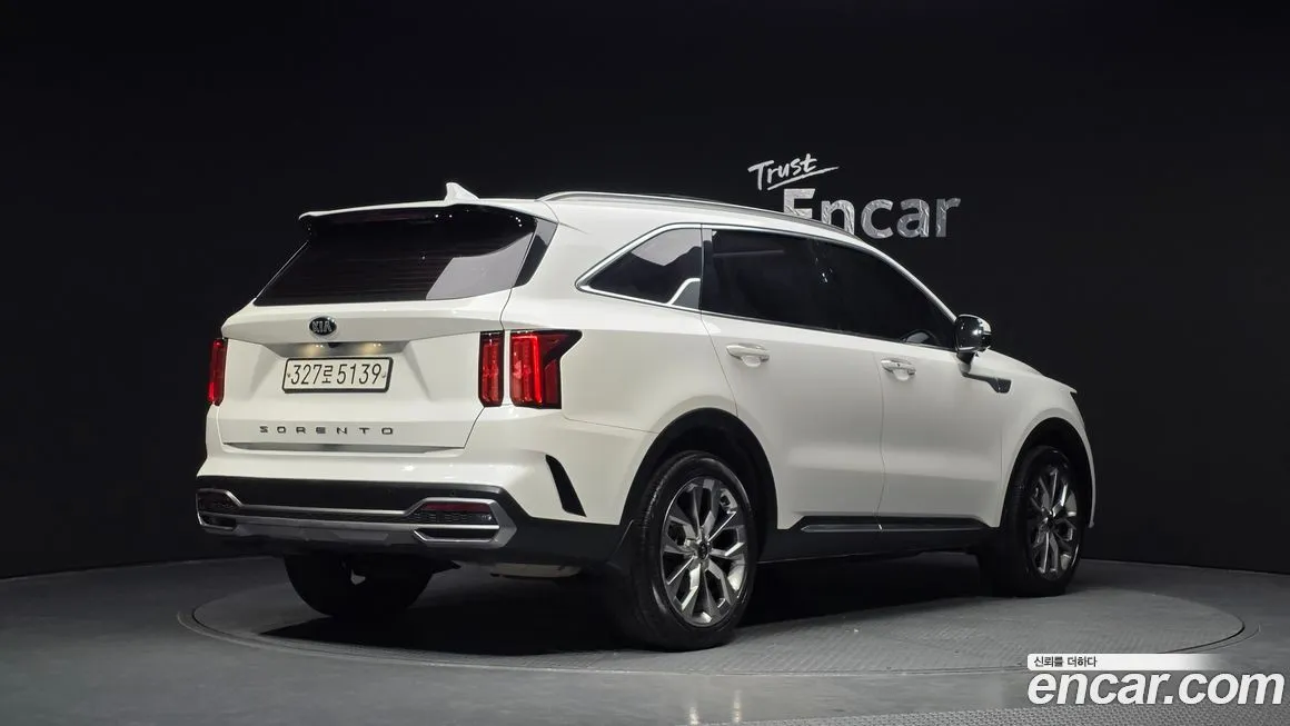Kia Sorento — фото 10