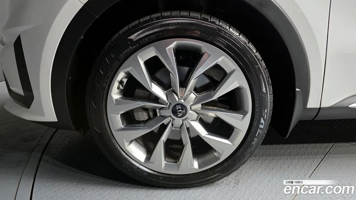 Kia Sorento — фото 3
