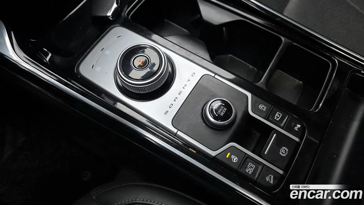 Kia Sorento — фото 8