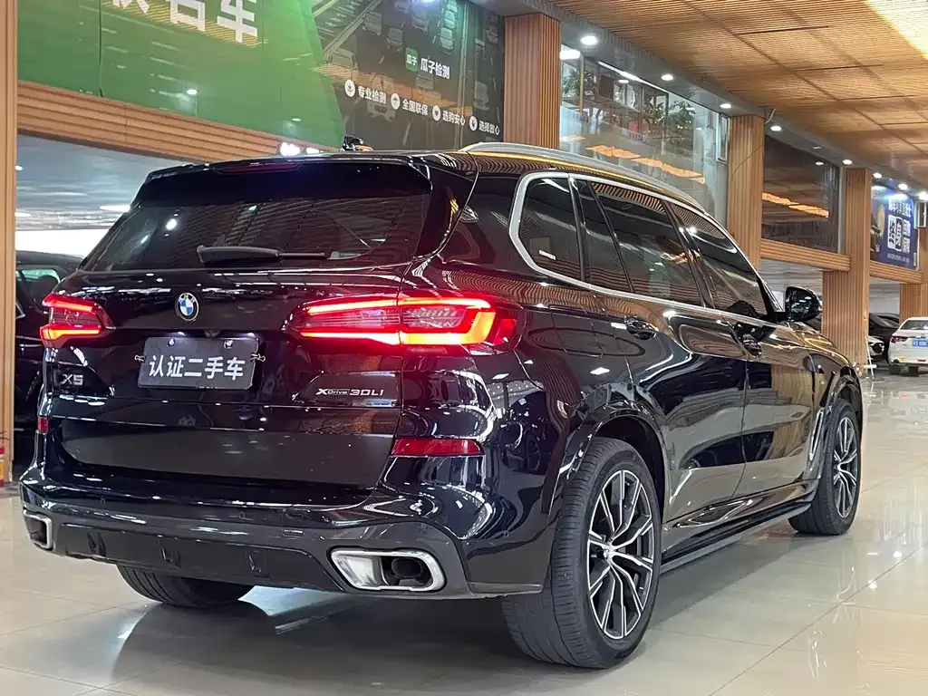 BMW X5 — фото 5