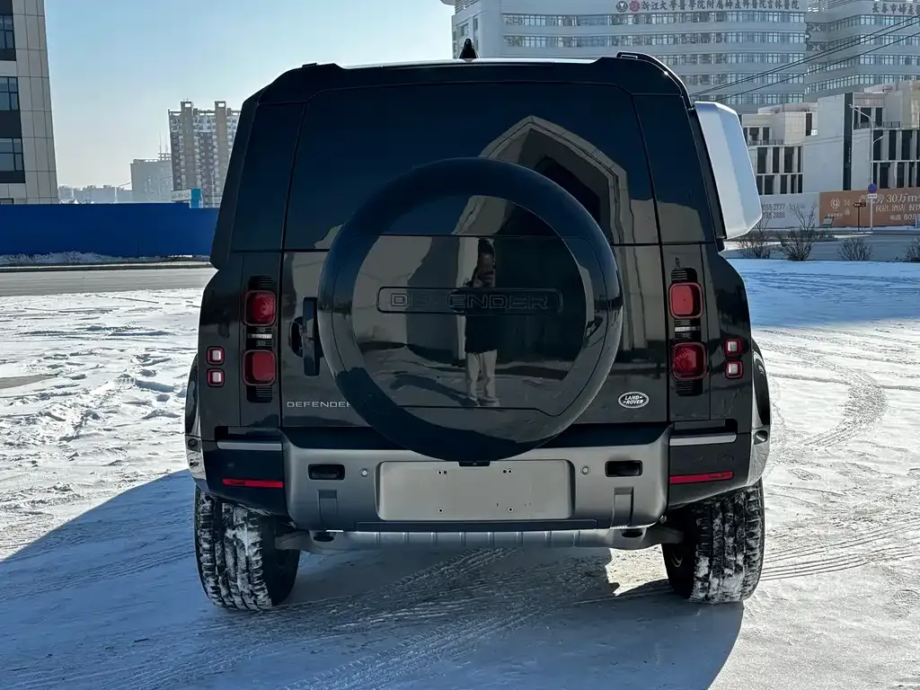 Land Rover Defender — фото 3