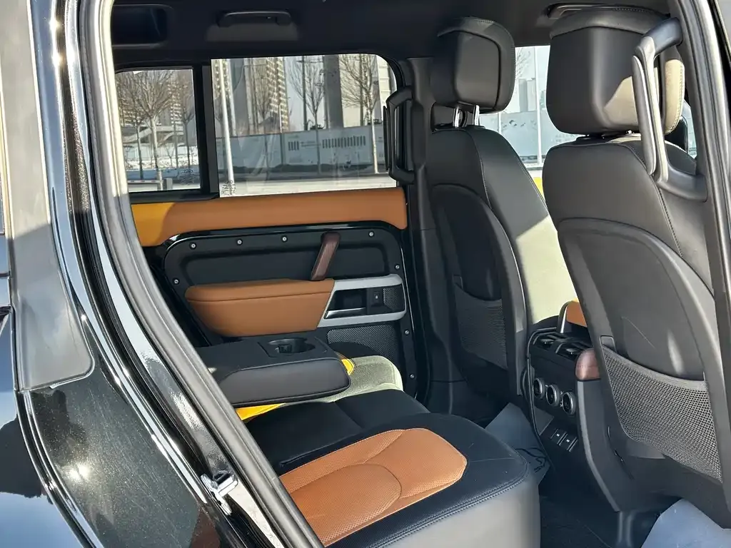 Land Rover Defender — фото 4