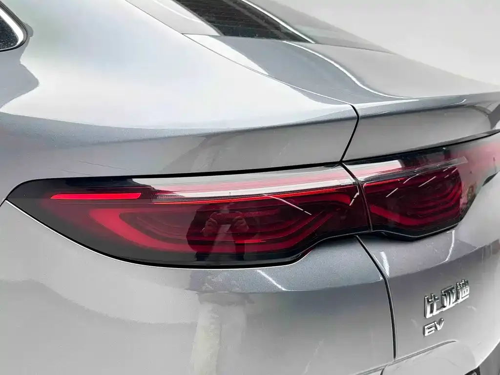 BYD Qin L — фото 10