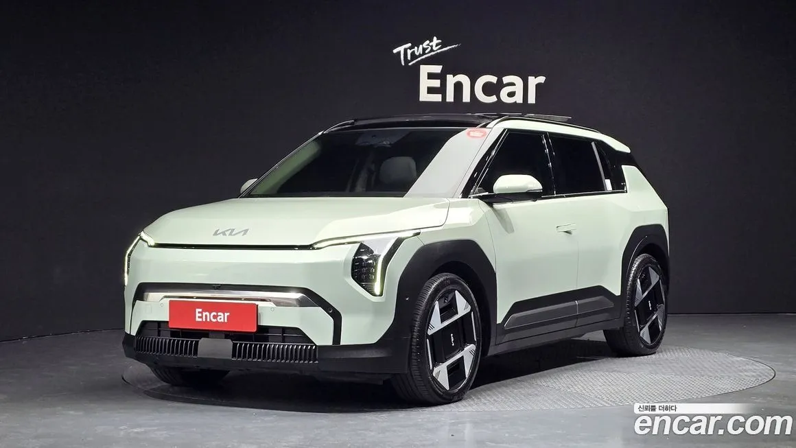 Kia EV3 — фото 1