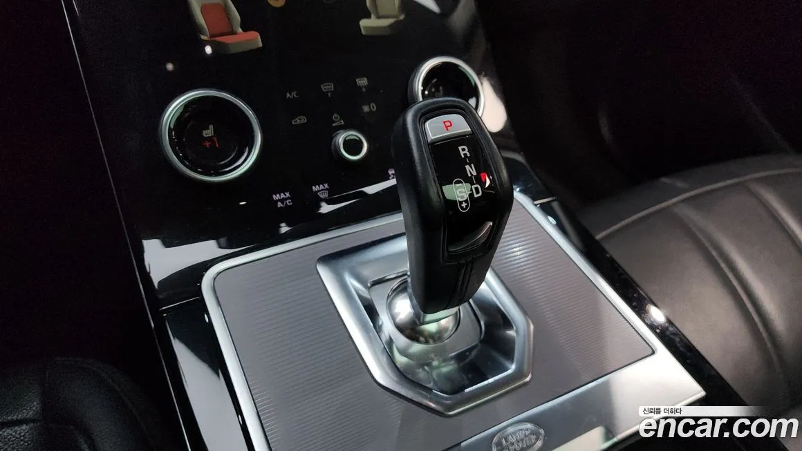 Land Rover Range Rover Evoque — фото 10