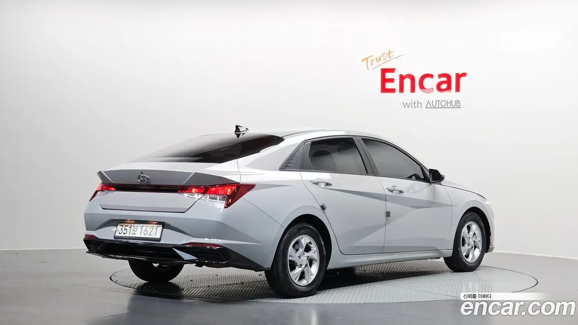 Hyundai AVANTE — фото 3