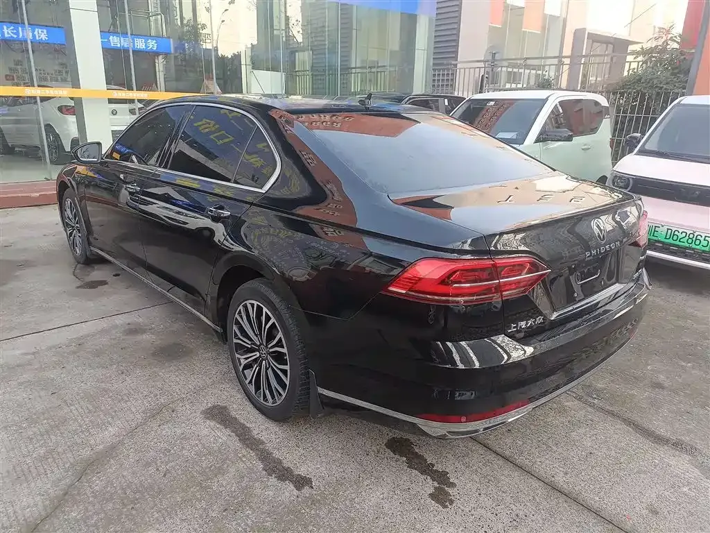 Volkswagen Phideon — фото 7
